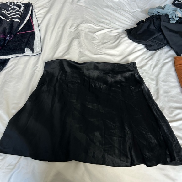 Quince 100% Washable Silk Mini Skirt - Picture 4 of 4